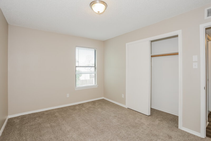 1,935/Mo, 4816 Hollow Tree Dr Arlington, TX 76018 Bedroom View