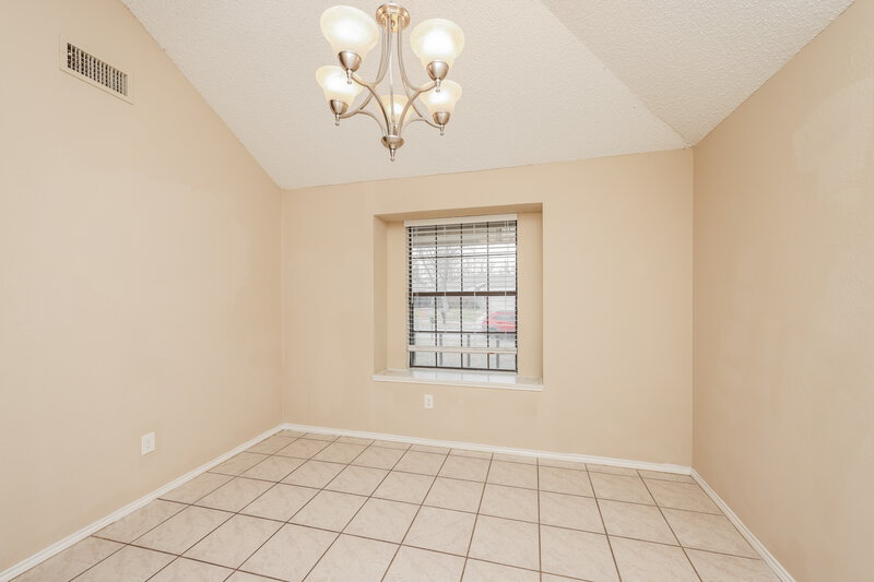 1,990/Mo, 406 Kalmia Dr Arlington, TX 76018 Dining Room View
