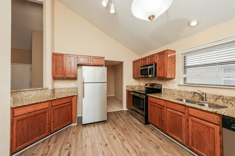 1,990/Mo, 406 Kalmia Dr Arlington, TX 76018 Kitchen View