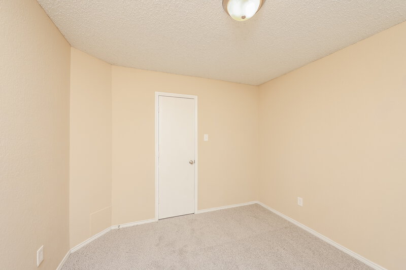 1,990/Mo, 406 Kalmia Dr Arlington, TX 76018 Bedroom View 2