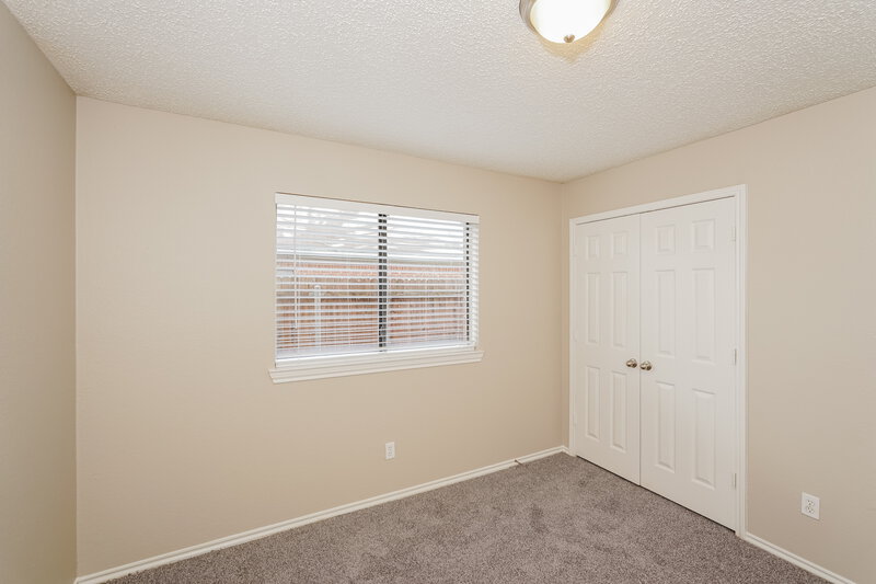 1,995/Mo, 1505 Glenwillow Dr Arlington, TX 76018 Bedroom View