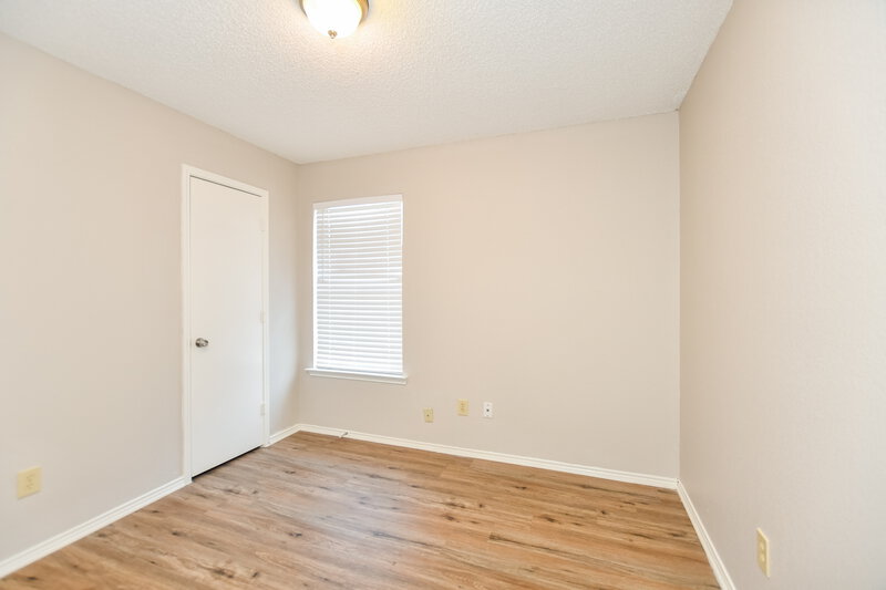 2,035/Mo, 1715 Duster Circle Arlington, TX 76018 Bedroom View 2
