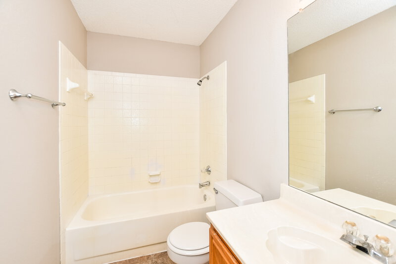 2,035/Mo, 1715 Duster Circle Arlington, TX 76018 Bathroom View