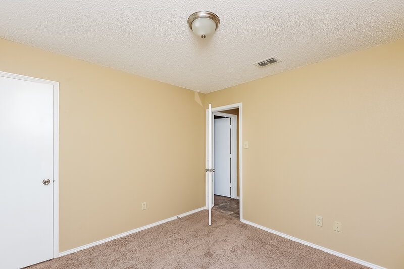 2,035/Mo, 1715 Duster Circle Arlington, TX 76018 Bedroom View 4