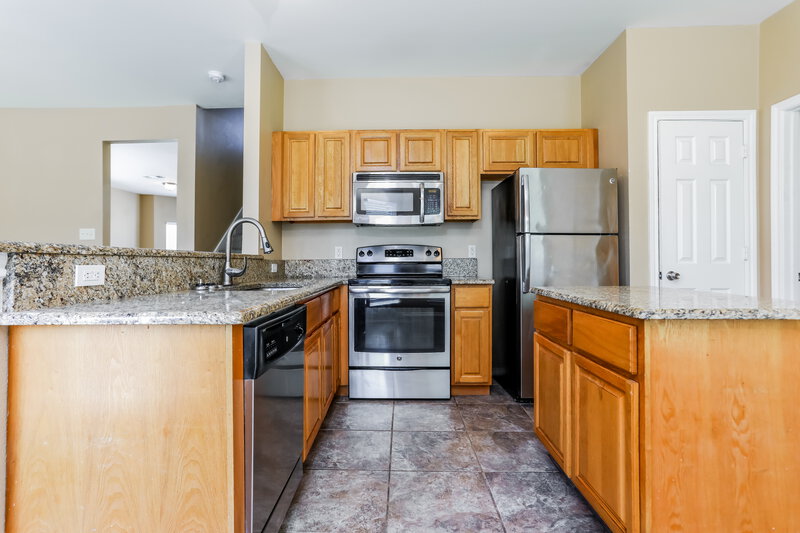 2,630/Mo, 5709 Creekhollow Dr Arlington, TX 76018 Kitchen View