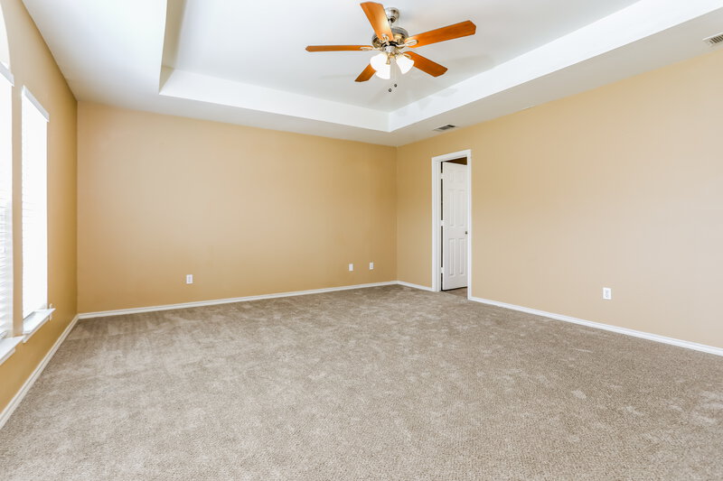 2,630/Mo, 5709 Creekhollow Dr Arlington, TX 76018 Main Bedroom View 2