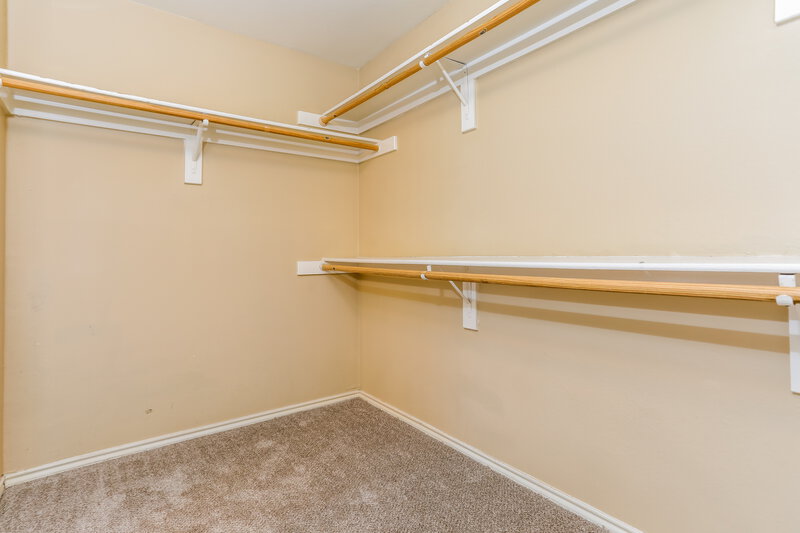 2,630/Mo, 5709 Creekhollow Dr Arlington, TX 76018 Walk In Closet View