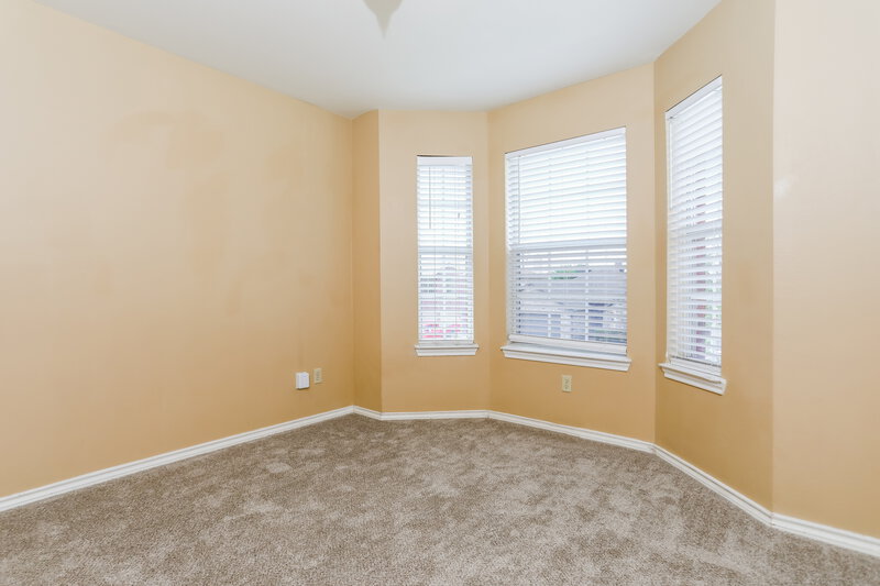 2,630/Mo, 5709 Creekhollow Dr Arlington, TX 76018 Bedroom View