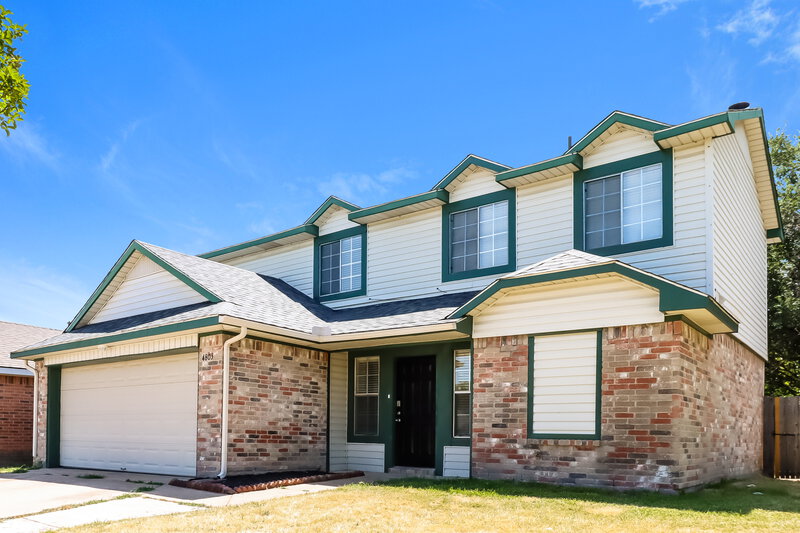 2,100/Mo, 4803 Glen Valley Dr Arlington, TX 76018 Front View