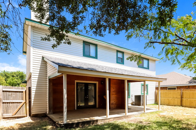 2,100/Mo, 4803 Glen Valley Dr Arlington, TX 76018 Rear View