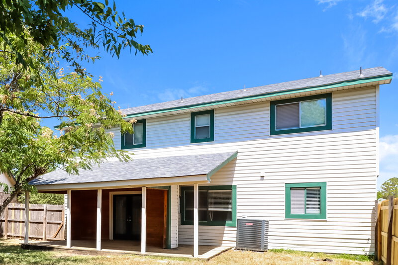 2,100/Mo, 4803 Glen Valley Dr Arlington, TX 76018 Rear View 2