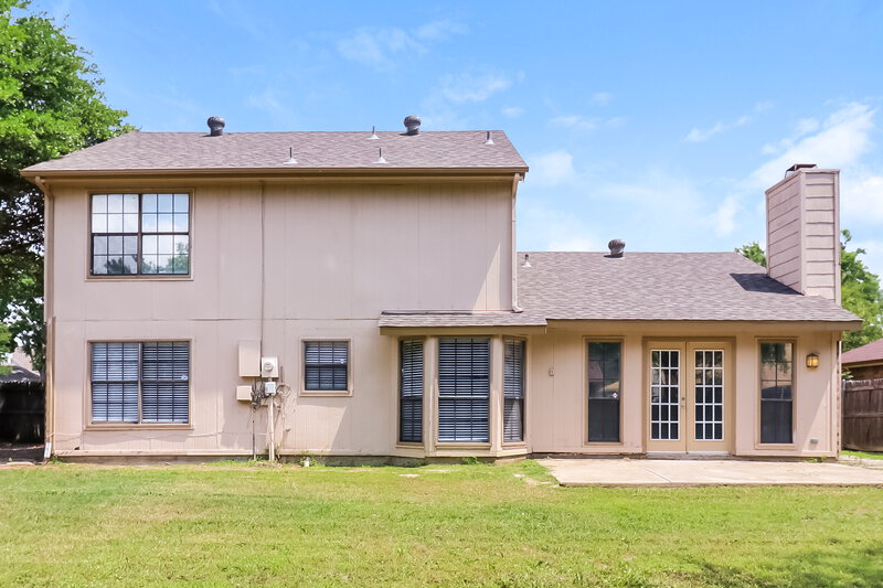 2,245/Mo, 1400 Barbara Ln Arlington, TX 76018 Rear View