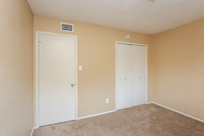 2,245/Mo, 1400 Barbara Ln Arlington, TX 76018 Bedroom View 3