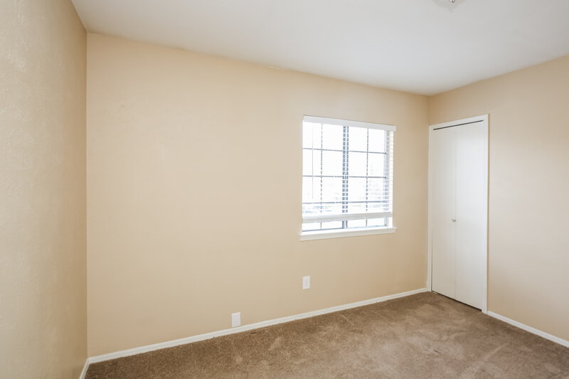 2,245/Mo, 1400 Barbara Ln Arlington, TX 76018 Bedroom View 6