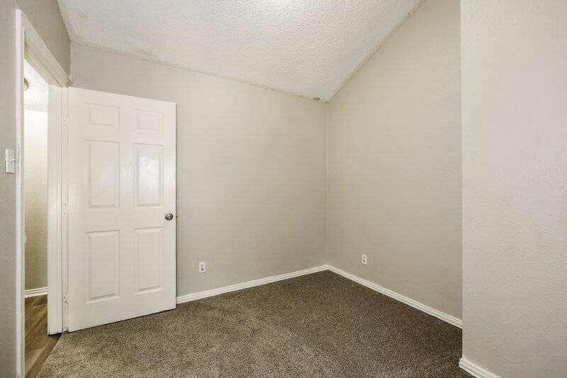 1,835/Mo, 720 Lake Crest Pkwy Azle, TX 76020 Bedroom View