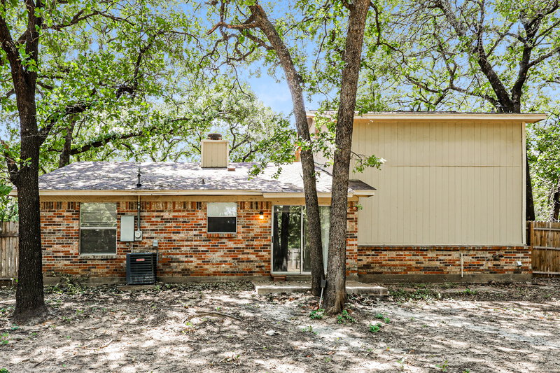 1,835/Mo, 720 Lake Crest Pkwy Azle, TX 76020 Rear View 2