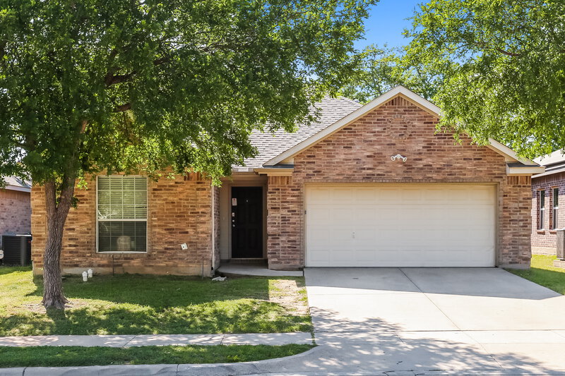 2,270/Mo, 1104 New Meadow Dr Azle, TX 76020 External View