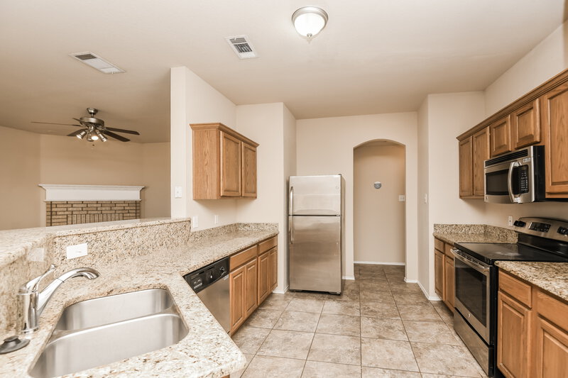 1,915/Mo, 1313 Pepperfield Ct Burleson, TX 76028 Kitchen View