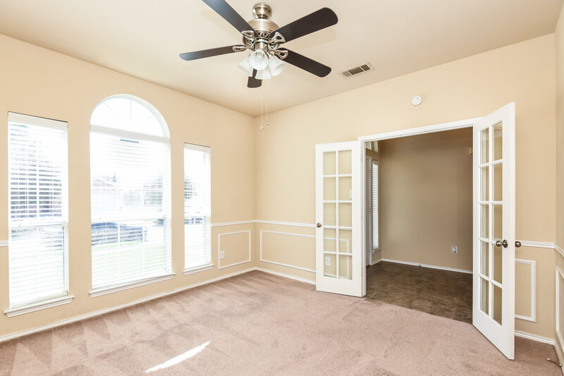 1,915/Mo, 1313 Pepperfield Ct Burleson, TX 76028 Office View