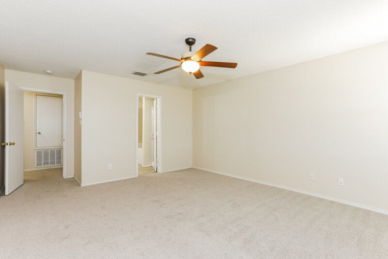 1,890/Mo, 129 Phlox Ln Burleson, TX 76028 Main Bedroom View 2