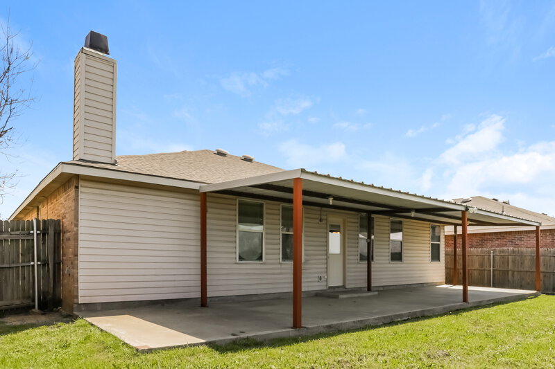 1,890/Mo, 129 Phlox Ln Burleson, TX 76028 Rear View 2