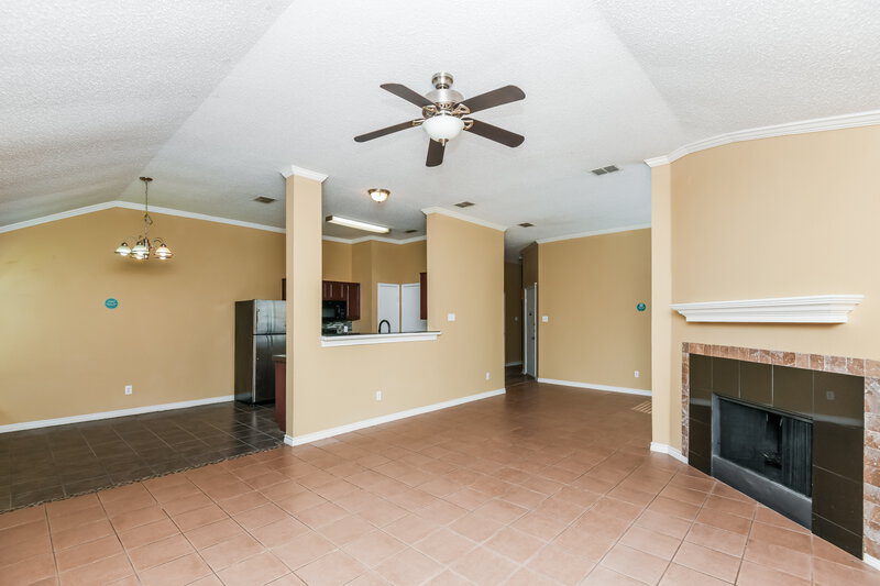 1,815/Mo, 1025 McKavett Dr Burleson, TX 76028 Living Room View 2