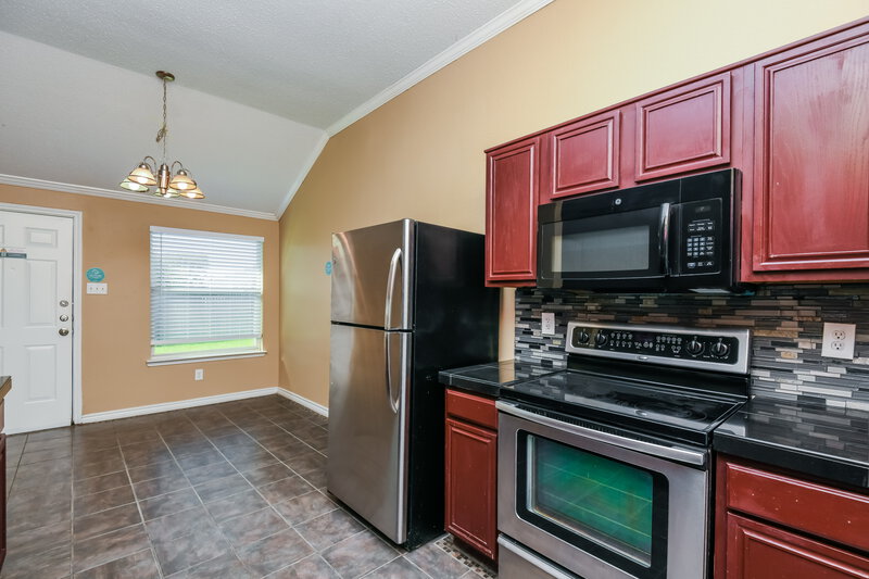 1,815/Mo, 1025 McKavett Dr Burleson, TX 76028 Kitchen View 2