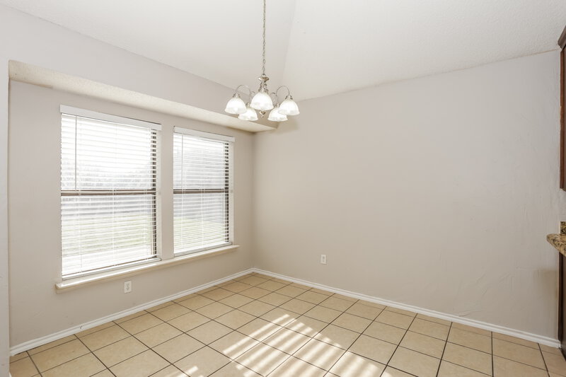 1,915/Mo, 617 Parkview Dr Burleson, TX 76028 Misc View 5