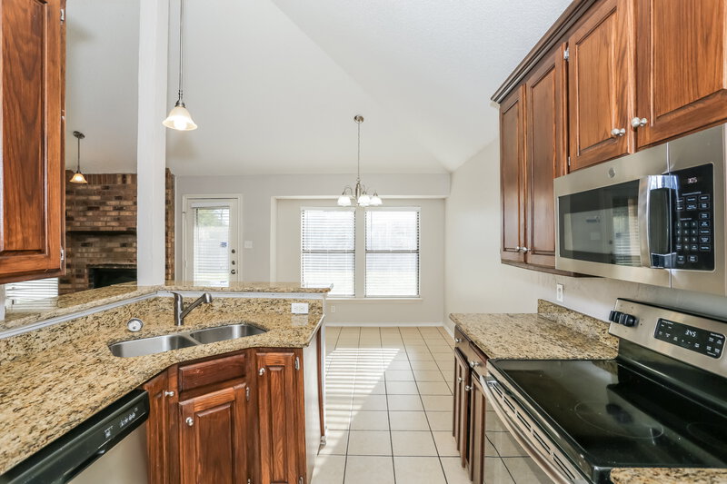 1,915/Mo, 617 Parkview Dr Burleson, TX 76028 Misc View 7