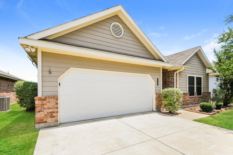 2,065/Mo, 12309 Hunters Crossing Ln Burleson, TX 76028 External View