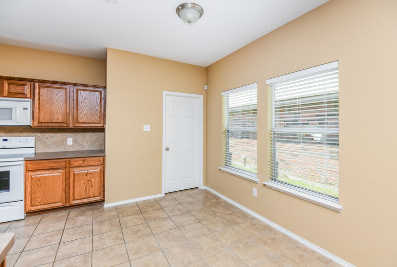 2,065/Mo, 12309 Hunters Crossing Ln Burleson, TX 76028 Dining Room View