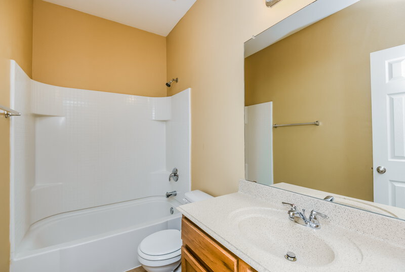 2,065/Mo, 12309 Hunters Crossing Ln Burleson, TX 76028 Bathroom View