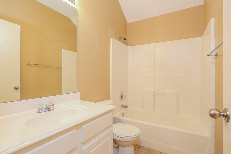2,475/Mo, 1414 Cowtown Dr Mansfield, TX 76063 Bathroom View