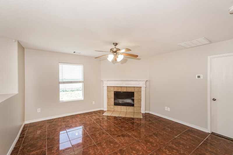1,930/Mo, 12717 Carpenter Ln Rhome, TX 76078 Living Room View
