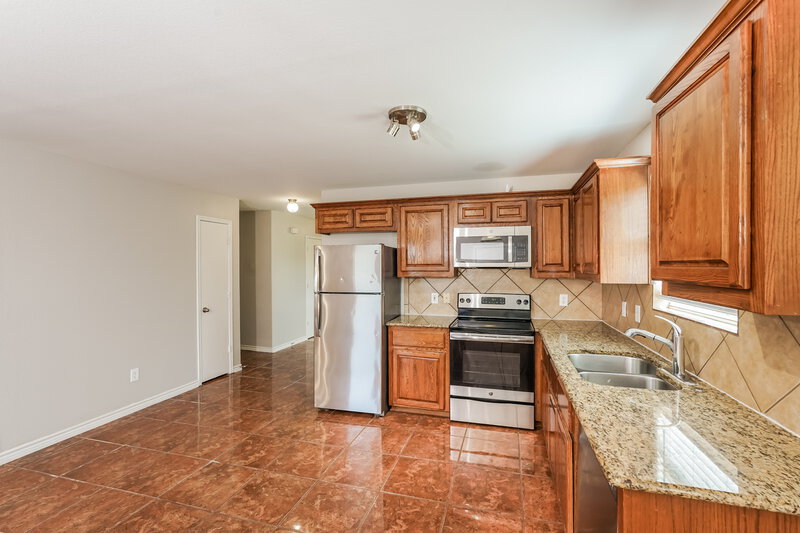 1,930/Mo, 12717 Carpenter Ln Rhome, TX 76078 Kitchen View 2