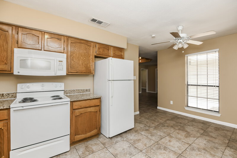 1,715/Mo, 224 N Bugle Dr Fort Worth, TX 76108 Kitchen View