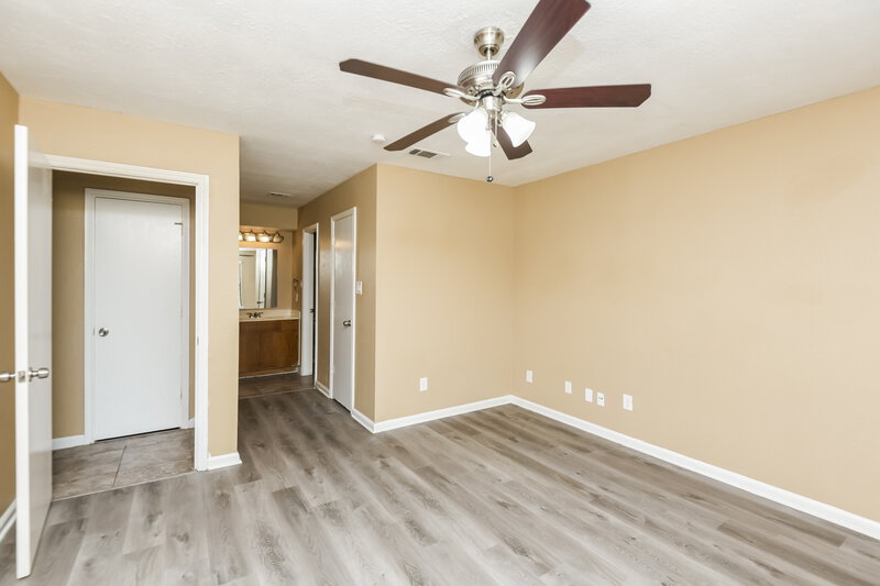1,715/Mo, 224 N Bugle Dr Fort Worth, TX 76108 Main Bedroom View 2
