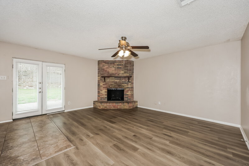 1,665/Mo, 521 Annapolis Dr Fort Worth, TX 76108 Living Room View