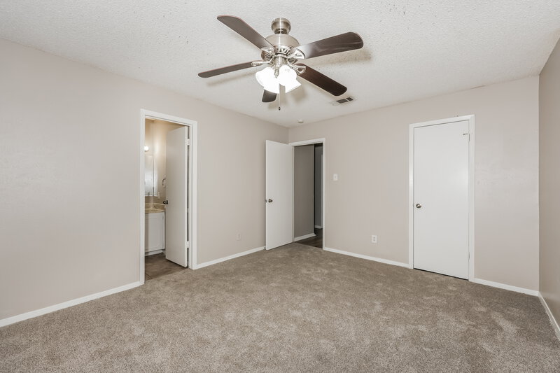 1,665/Mo, 521 Annapolis Dr Fort Worth, TX 76108 Main Bedroom View 2