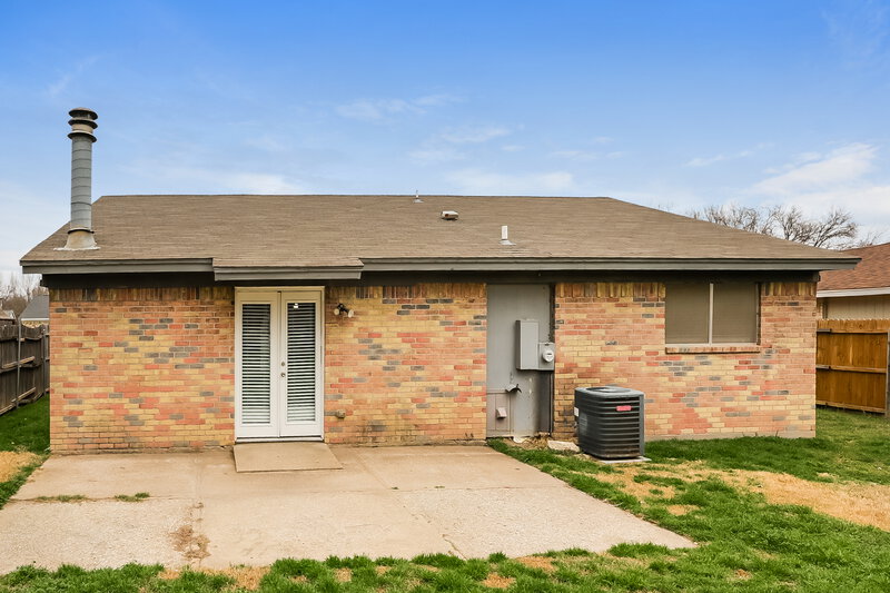 1,665/Mo, 521 Annapolis Dr Fort Worth, TX 76108 Rear View 2
