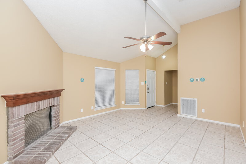 1,910/Mo, 10109 Leatherwood Dr Fort Worth, TX 76108 Living Room View 2