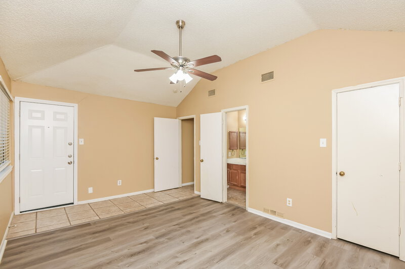 1,910/Mo, 10109 Leatherwood Dr Fort Worth, TX 76108 Main Bedroom View