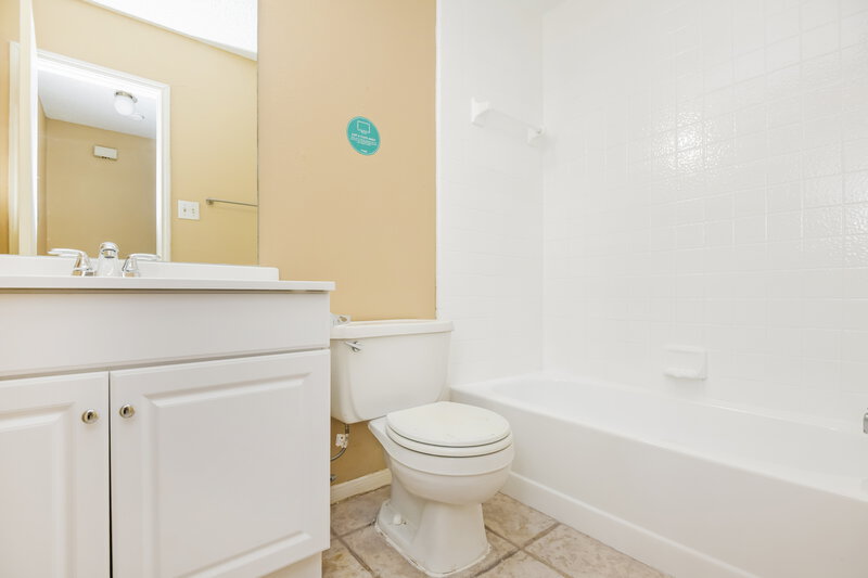 1,910/Mo, 10109 Leatherwood Dr Fort Worth, TX 76108 Main Bathroom View