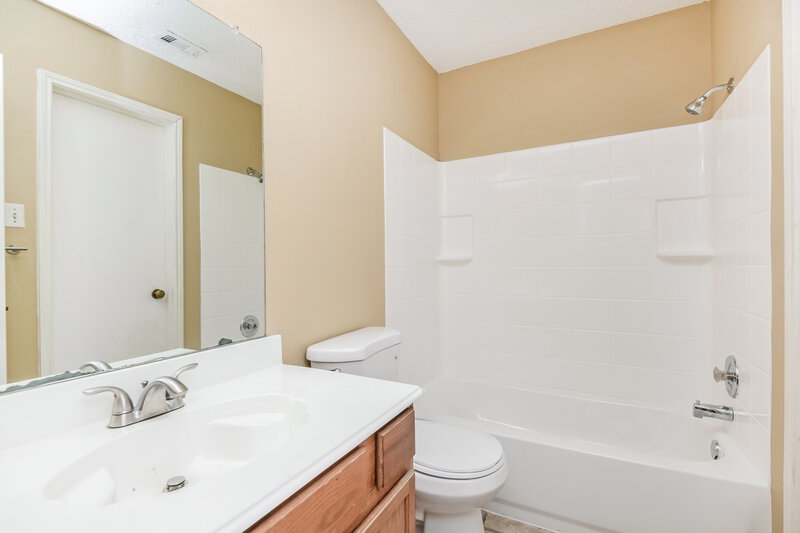 1,910/Mo, 10109 Leatherwood Dr Fort Worth, TX 76108 Bathroom View