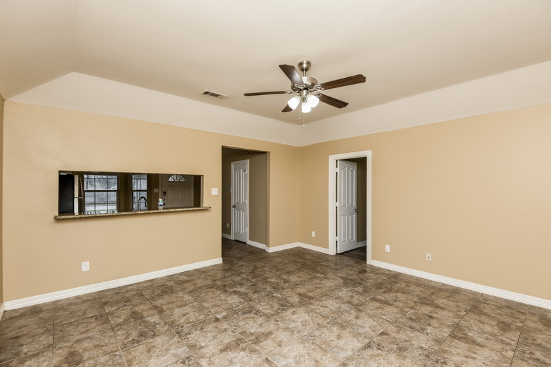 2,120/Mo, 9124 Rowland St White Settlement, TX 76108 Living Room View