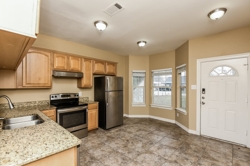 2,120/Mo, 9124 Rowland St White Settlement, TX 76108 Kitchen View