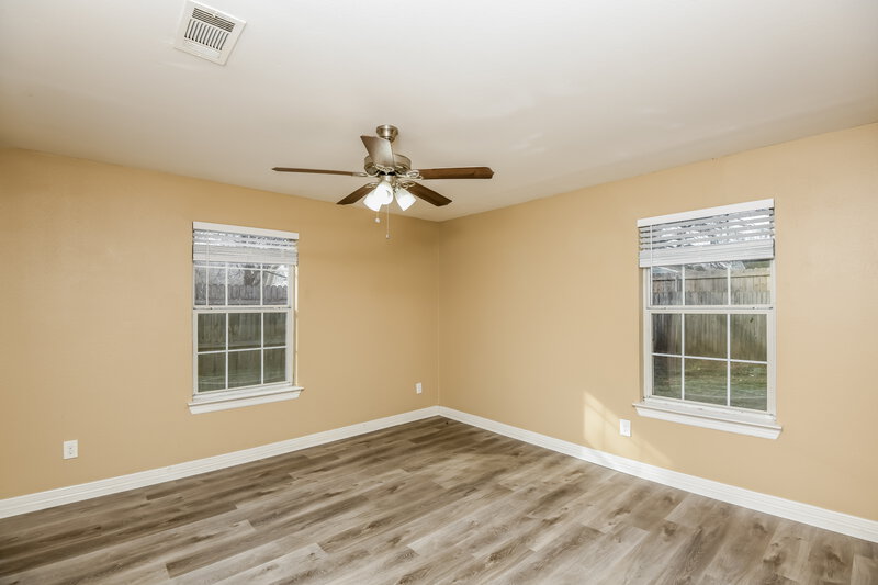 2,120/Mo, 9124 Rowland St White Settlement, TX 76108 Main Bedroom View