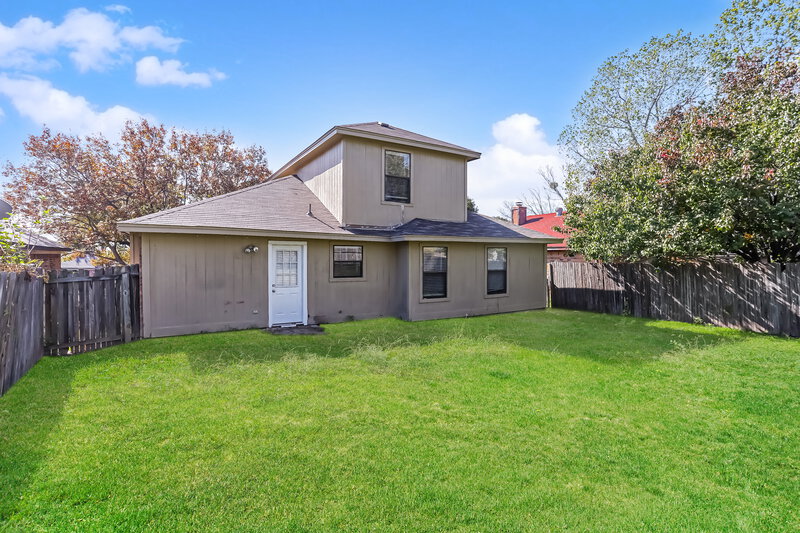 2,060/Mo, 10104 Pack Saddle Trail Fort Worth, TX 76108 Rear View