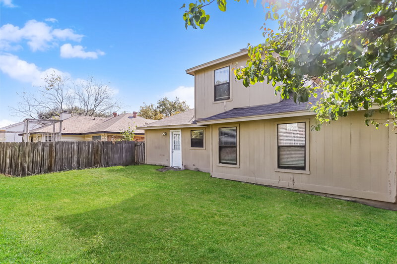 2,060/Mo, 10104 Pack Saddle Trail Fort Worth, TX 76108 Rear View 2