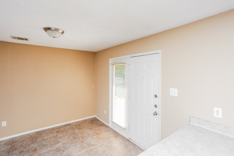 2,120/Mo, 7840 Whitney Ln Fort Worth, TX 76112 Dining Room View